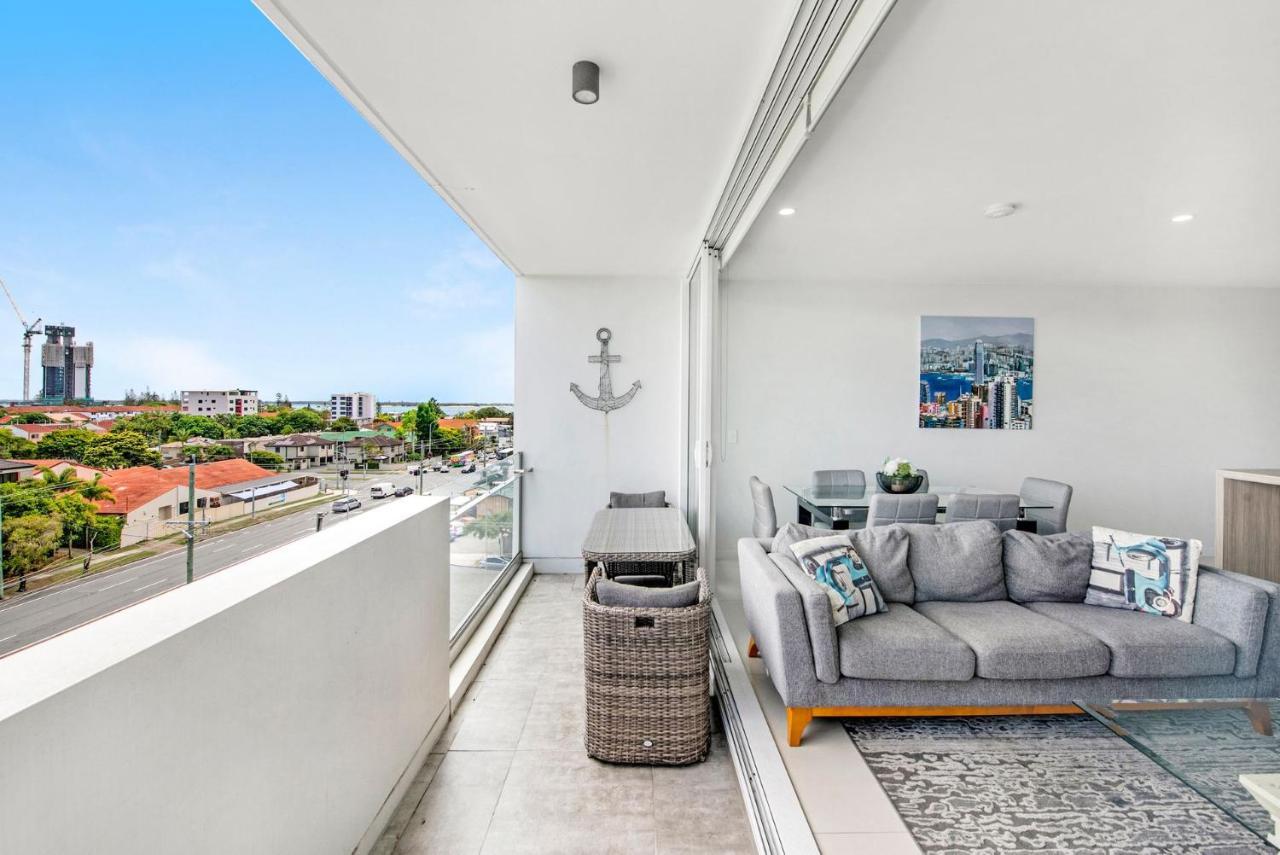 Modern Contemporary Southport Apartment - Coasthm Gold Coast Luaran gambar
