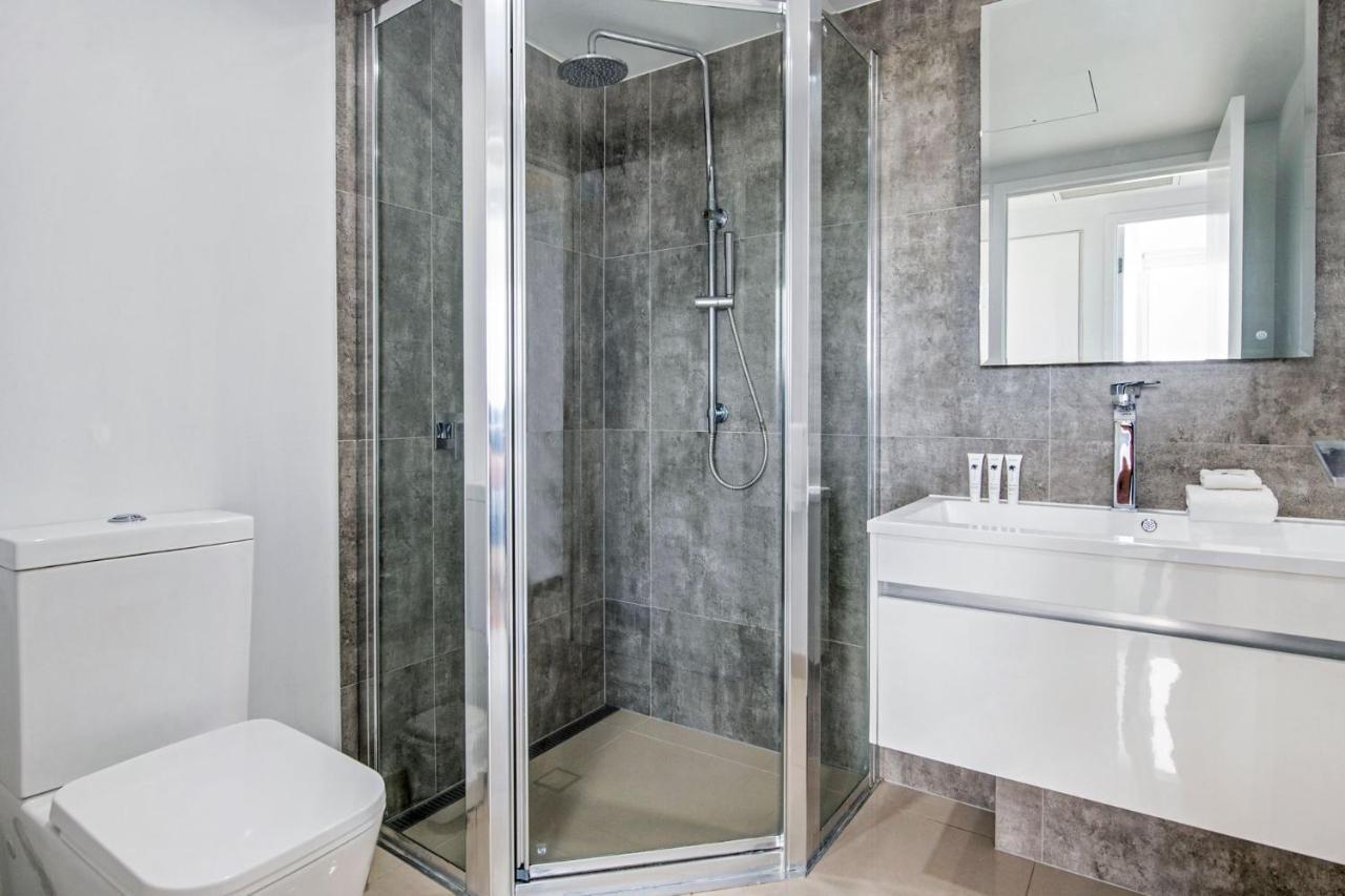 Modern Contemporary Southport Apartment - Coasthm Gold Coast Luaran gambar